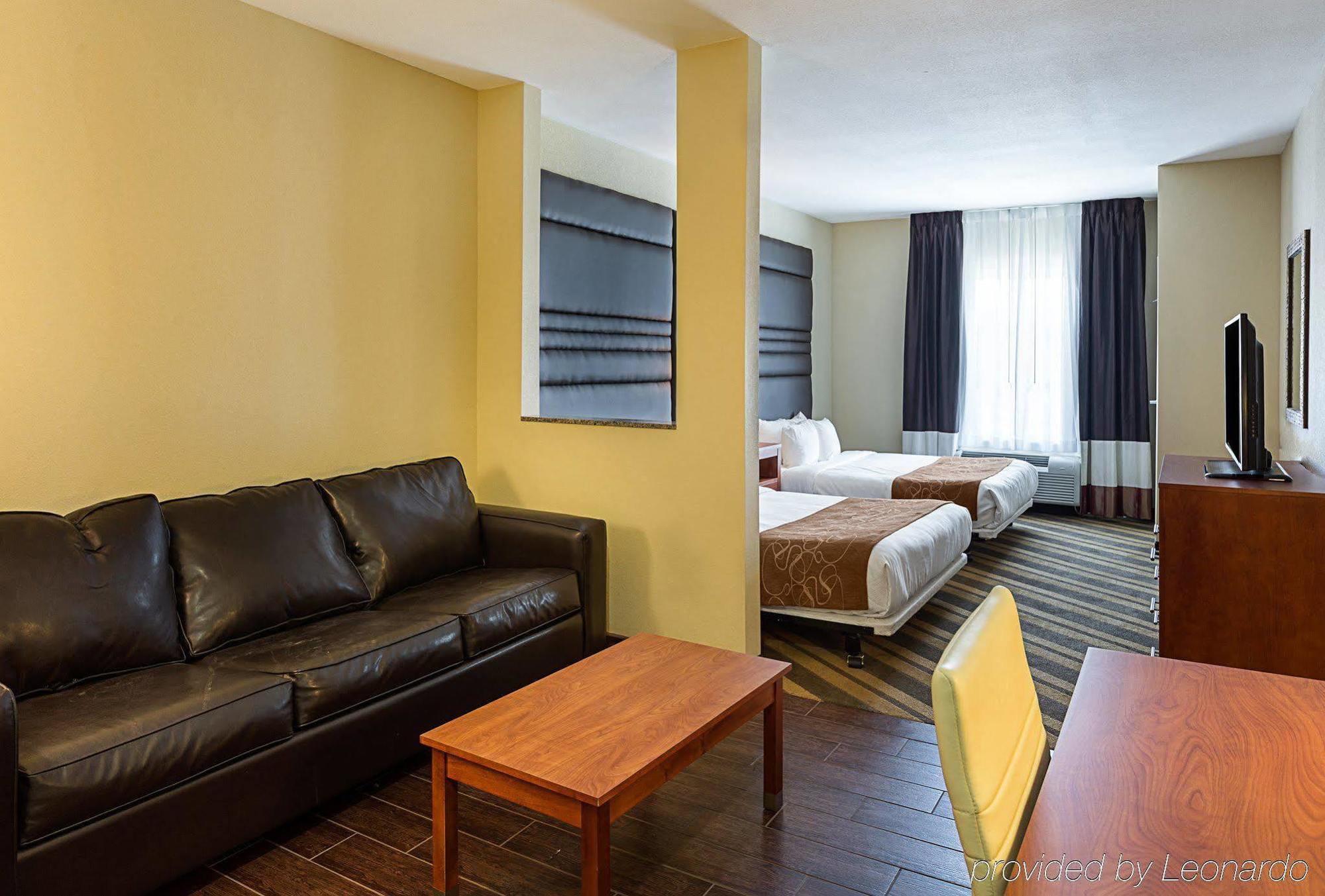 Comfort Suites Near Tanger Outlet Mall Gonzales Exterior foto