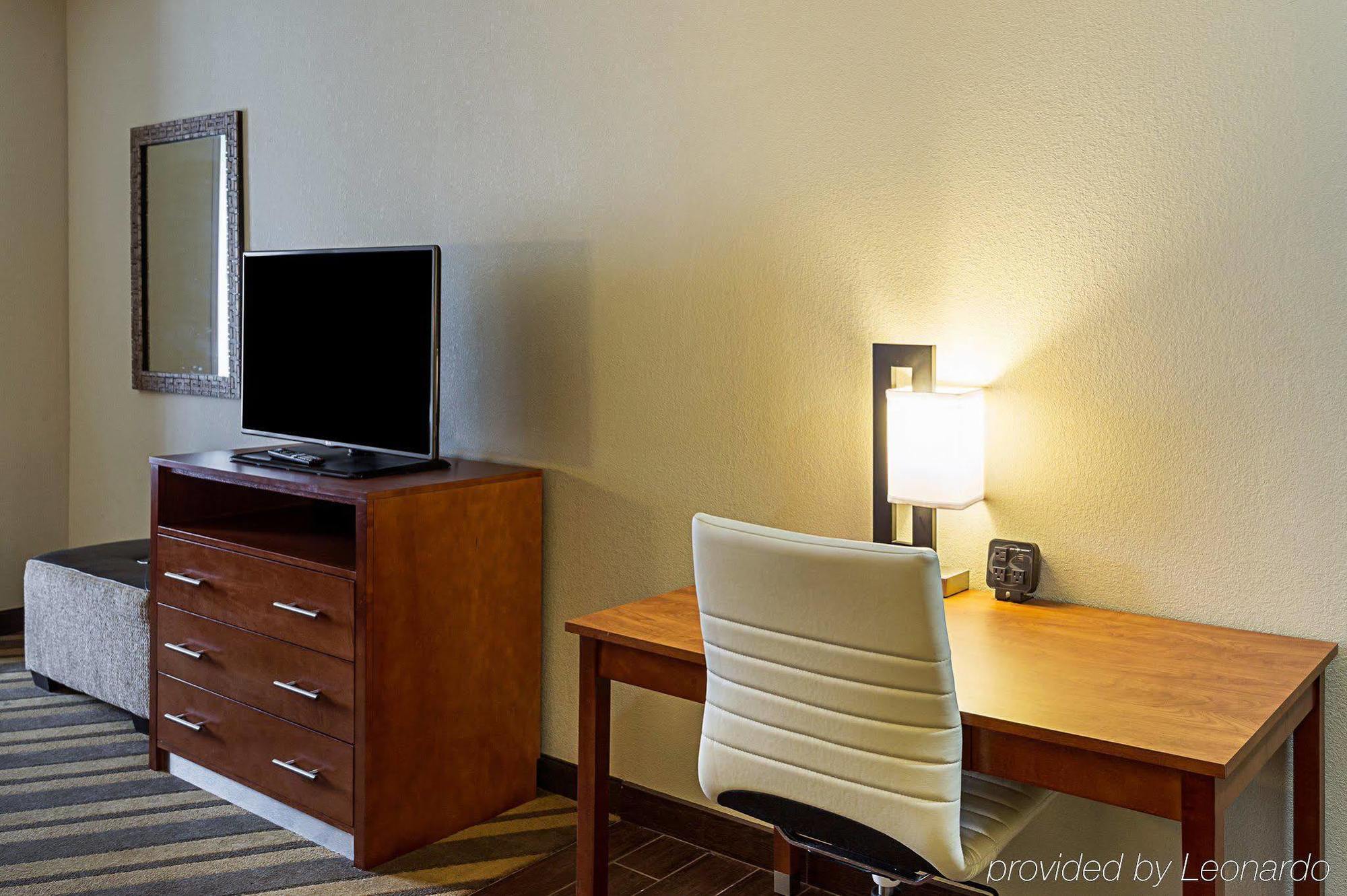 Comfort Suites Near Tanger Outlet Mall Gonzales Exterior foto
